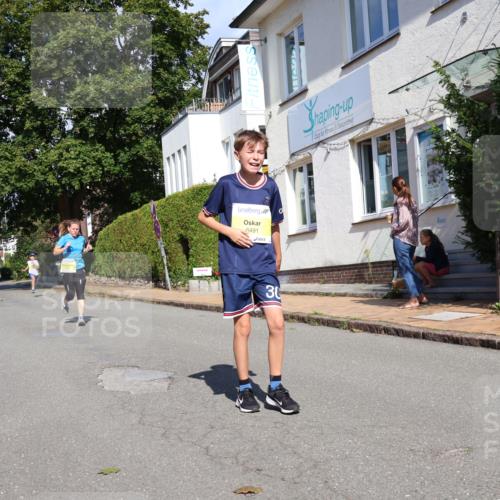 25.08.2024 - 20. Blankeneser Heldenlauf Strokosch-Dieckow http://msf.ph/oto/6862889 25.08.2024 10:21:56 Ziel 6347, 6491, 6529 meine-sportfotos.de