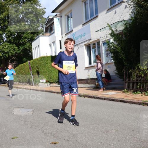 25.08.2024 - 20. Blankeneser Heldenlauf Strokosch-Dieckow http://msf.ph/oto/6862893 25.08.2024 10:21:56 Ziel 6347, 6491, 6529 meine-sportfotos.de