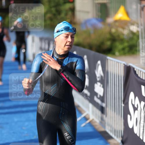25.08.2024 - Elbe Triathlon Hamburg H.Heesch http://msf.ph/oto/6862921 25.08.2024 09:30:16 Schwimmen 411, 451, 452, 463, 470, 508, 515, 534, 548, 553 meine-sportfotos.de