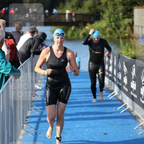 25.08.2024 - Elbe Triathlon Hamburg H.Heesch http://msf.ph/oto/6862932 25.08.2024 09:30:19 Schwimmen 411, 451, 452, 470, 515, 534, 548, 553 meine-sportfotos.de