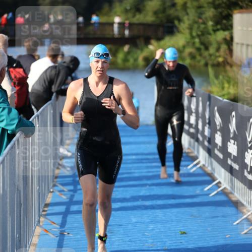 25.08.2024 - Elbe Triathlon Hamburg H.Heesch http://msf.ph/oto/6862936 25.08.2024 09:30:19 Schwimmen 411, 451, 452, 470, 515, 534, 548, 553 meine-sportfotos.de