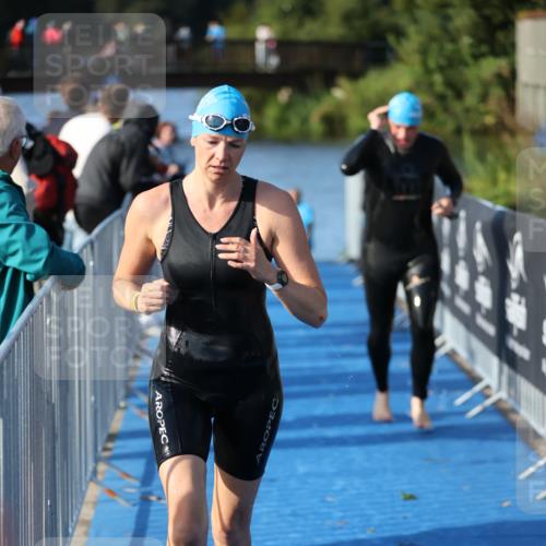 25.08.2024 - Elbe Triathlon Hamburg H.Heesch http://msf.ph/oto/6862940 25.08.2024 09:30:20 Schwimmen 411, 451, 452, 470, 515, 534, 548, 553 meine-sportfotos.de