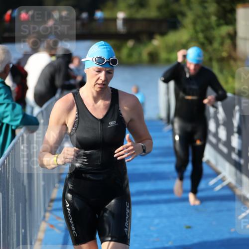25.08.2024 - Elbe Triathlon Hamburg H.Heesch http://msf.ph/oto/6862947 25.08.2024 09:30:20 Schwimmen 411, 451, 452, 470, 515, 534, 548, 553 meine-sportfotos.de