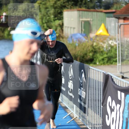 25.08.2024 - Elbe Triathlon Hamburg H.Heesch http://msf.ph/oto/6862960 25.08.2024 09:30:21 Schwimmen 411, 451, 452, 470, 515, 534, 548, 553 meine-sportfotos.de
