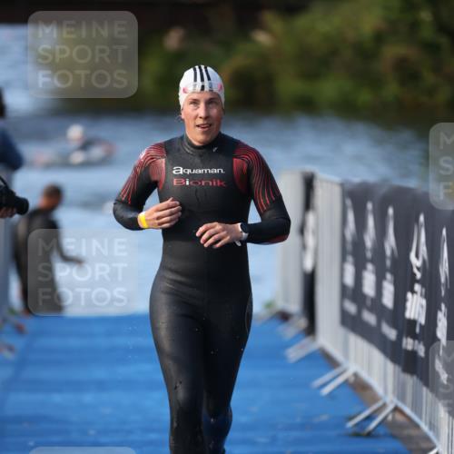 25.08.2024 - Elbe Triathlon Hamburg H.Heesch http://msf.ph/oto/6862971 25.08.2024 09:30:53 Schwimmen 544 meine-sportfotos.de