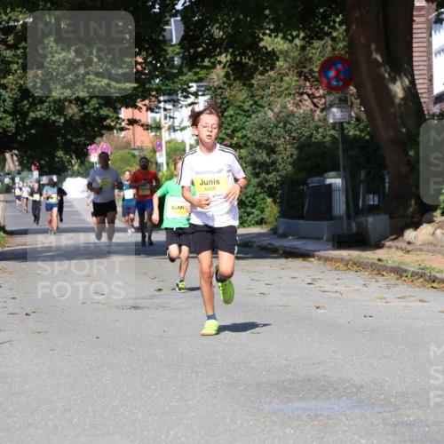 25.08.2024 - 20. Blankeneser Heldenlauf Strokosch-Dieckow http://msf.ph/oto/6862991 25.08.2024 10:22:31 Ziel 6406, 6528, 6531 meine-sportfotos.de