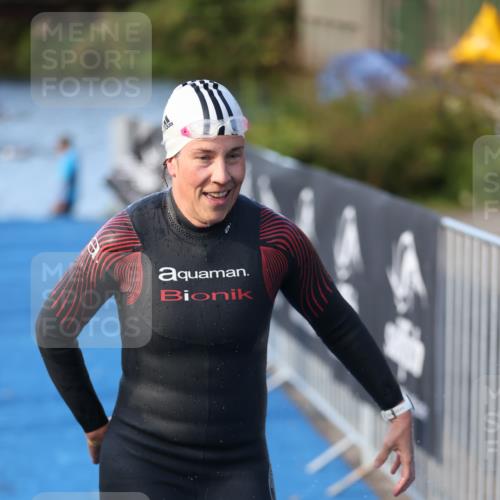 25.08.2024 - Elbe Triathlon Hamburg H.Heesch http://msf.ph/oto/6863018 25.08.2024 09:30:55 Schwimmen 544 meine-sportfotos.de