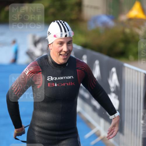 25.08.2024 - Elbe Triathlon Hamburg H.Heesch http://msf.ph/oto/6863019 25.08.2024 09:30:55 Schwimmen 544 meine-sportfotos.de