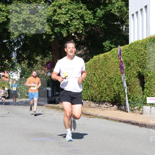 25.08.2024 - 20. Blankeneser Heldenlauf Strokosch-Dieckow http://msf.ph/oto/6863064 25.08.2024 10:22:40 Ziel 6232, 6528, 6531 meine-sportfotos.de