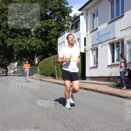 25.08.2024 - 20. Blankeneser Heldenlauf Strokosch-Dieckow http://msf.ph/oto/6863084 25.08.2024 10:22:41 Ziel 6232, 6236, 6237, 6528 meine-sportfotos.de