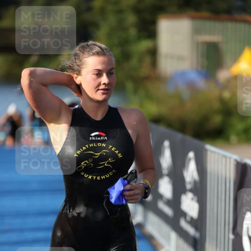 25.08.2024 - Elbe Triathlon Hamburg H.Heesch http://msf.ph/oto/6863124 25.08.2024 09:31:29 Schwimmen 467, 468, 484, 497 meine-sportfotos.de