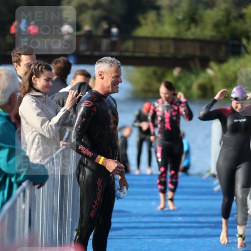25.08.2024 - Elbe Triathlon Hamburg H.Heesch http://msf.ph/oto/6863218 25.08.2024 09:31:45 Schwimmen 450, 468, 497, 512, 525, 543 meine-sportfotos.de