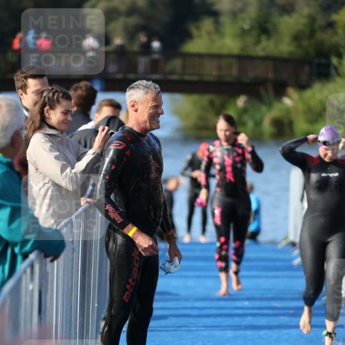 25.08.2024 - Elbe Triathlon Hamburg H.Heesch http://msf.ph/oto/6863223 25.08.2024 09:31:46 Schwimmen 450, 468, 497, 512, 525, 543 meine-sportfotos.de