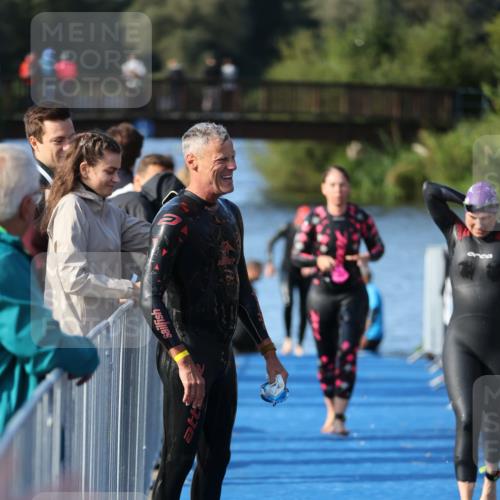 25.08.2024 - Elbe Triathlon Hamburg H.Heesch http://msf.ph/oto/6863230 25.08.2024 09:31:46 Schwimmen 450, 468, 497, 512, 525, 543 meine-sportfotos.de