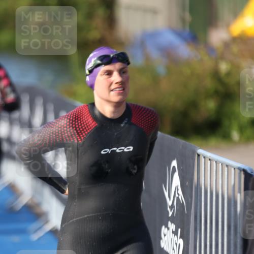 25.08.2024 - Elbe Triathlon Hamburg H.Heesch http://msf.ph/oto/6863250 25.08.2024 09:31:48 Schwimmen 446, 450, 468, 497, 512, 525, 543 meine-sportfotos.de