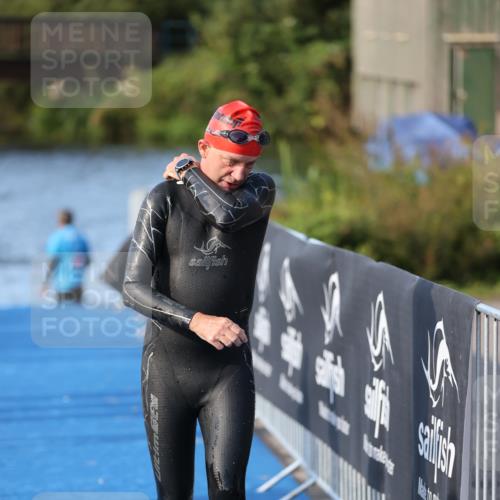 25.08.2024 - Elbe Triathlon Hamburg H.Heesch http://msf.ph/oto/6863281 25.08.2024 09:31:56 Schwimmen 446, 450, 468, 497, 512, 525, 543 meine-sportfotos.de