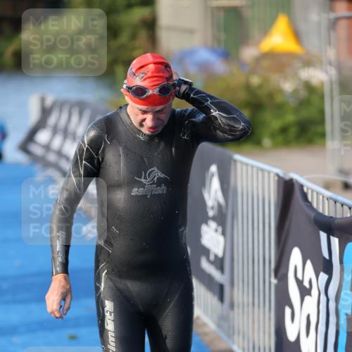 25.08.2024 - Elbe Triathlon Hamburg H.Heesch http://msf.ph/oto/6863290 25.08.2024 09:31:58 Schwimmen 446, 450, 468, 497, 512, 525, 543 meine-sportfotos.de