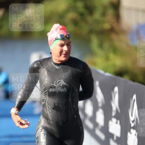 25.08.2024 - Elbe Triathlon Hamburg H.Heesch http://msf.ph/oto/6863365 25.08.2024 09:32:31 Schwimmen 507, 545 meine-sportfotos.de
