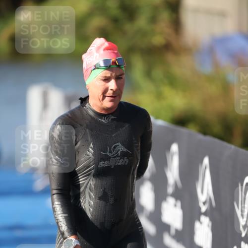 25.08.2024 - Elbe Triathlon Hamburg H.Heesch http://msf.ph/oto/6863374 25.08.2024 09:32:31 Schwimmen 507, 545 meine-sportfotos.de