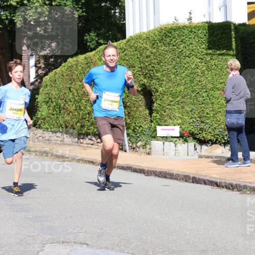 25.08.2024 - 20. Blankeneser Heldenlauf Strokosch-Dieckow http://msf.ph/oto/6863393 25.08.2024 10:23:42 Ziel 6001, 6048, 6091, 6110, 6167, 6511 meine-sportfotos.de