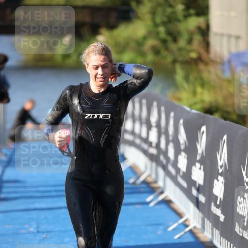 25.08.2024 - Elbe Triathlon Hamburg H.Heesch http://msf.ph/oto/6863429 25.08.2024 09:32:58 Schwimmen 485, 530, 551 meine-sportfotos.de