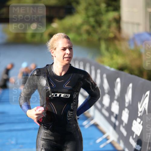 25.08.2024 - Elbe Triathlon Hamburg H.Heesch http://msf.ph/oto/6863439 25.08.2024 09:32:59 Schwimmen 485, 530, 551 meine-sportfotos.de