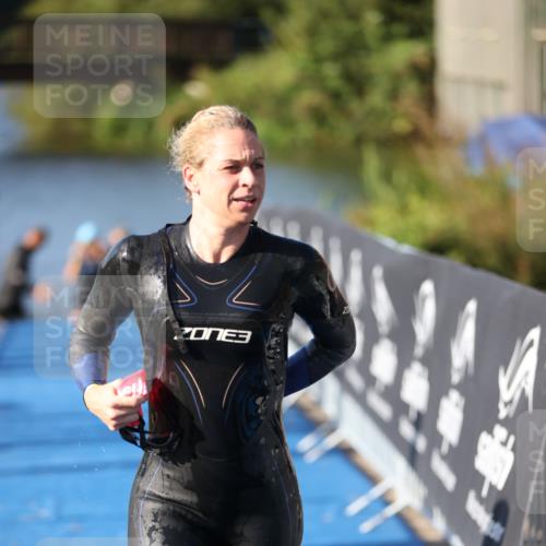 25.08.2024 - Elbe Triathlon Hamburg H.Heesch http://msf.ph/oto/6863440 25.08.2024 09:32:59 Schwimmen 485, 530, 551 meine-sportfotos.de
