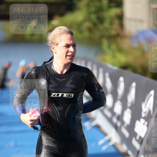 25.08.2024 - Elbe Triathlon Hamburg H.Heesch http://msf.ph/oto/6863444 25.08.2024 09:32:59 Schwimmen 485, 530, 551 meine-sportfotos.de