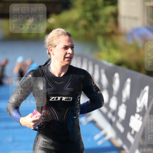 25.08.2024 - Elbe Triathlon Hamburg H.Heesch http://msf.ph/oto/6863446 25.08.2024 09:32:59 Schwimmen 485, 530, 551 meine-sportfotos.de