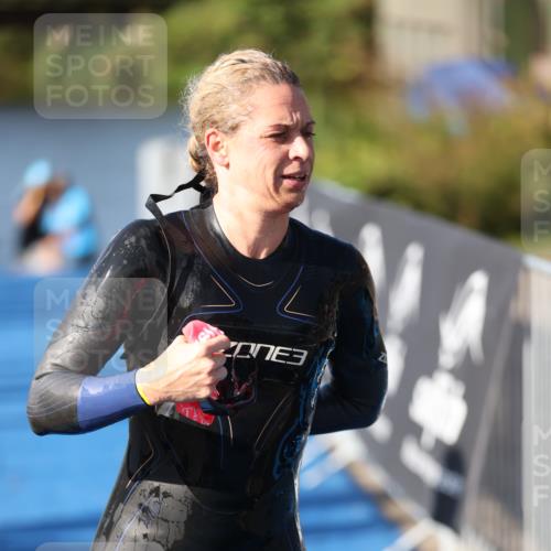 25.08.2024 - Elbe Triathlon Hamburg H.Heesch http://msf.ph/oto/6863456 25.08.2024 09:32:59 Schwimmen 485, 530, 551 meine-sportfotos.de