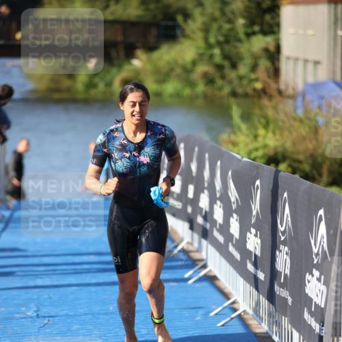25.08.2024 - Elbe Triathlon Hamburg H.Heesch http://msf.ph/oto/6863466 25.08.2024 09:33:07 Schwimmen 485, 530, 551 meine-sportfotos.de
