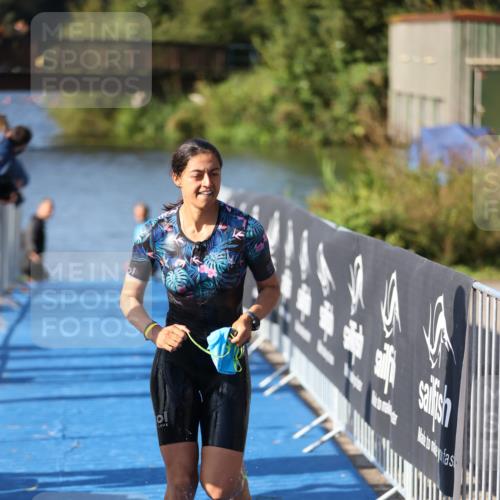 25.08.2024 - Elbe Triathlon Hamburg H.Heesch http://msf.ph/oto/6863480 25.08.2024 09:33:08 Schwimmen 485, 530, 551 meine-sportfotos.de