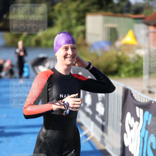 25.08.2024 - Elbe Triathlon Hamburg H.Heesch http://msf.ph/oto/6863548 25.08.2024 09:34:02 Schwimmen 462, 476, 494, 539, 550 meine-sportfotos.de