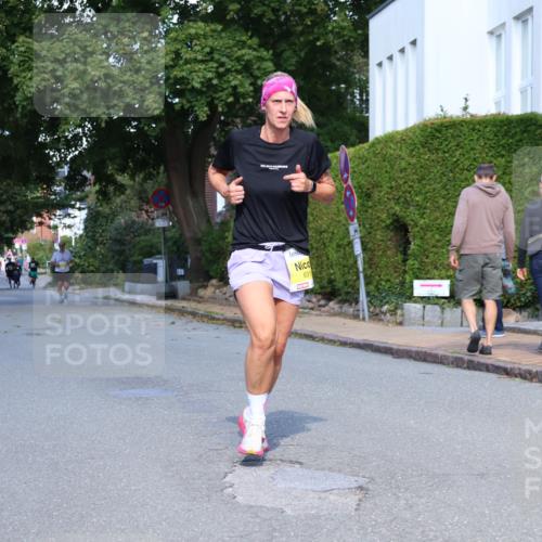 25.08.2024 - 20. Blankeneser Heldenlauf Strokosch-Dieckow http://msf.ph/oto/6863550 25.08.2024 10:24:10 Ziel 6310, 6413, 6460 meine-sportfotos.de
