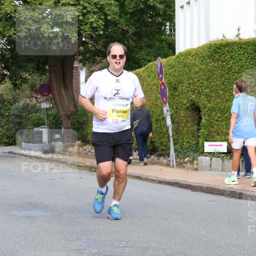 25.08.2024 - 20. Blankeneser Heldenlauf Strokosch-Dieckow http://msf.ph/oto/6863572 25.08.2024 10:24:20 Ziel 6140, 6265, 6413 meine-sportfotos.de