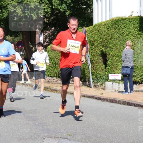 25.08.2024 - 20. Blankeneser Heldenlauf Strokosch-Dieckow http://msf.ph/oto/6863700 25.08.2024 10:24:38 Ziel 6050, 6114, 6120, 6227, 6243, 6264, 6340, 6341, 6449, 6450 meine-sportfotos.de