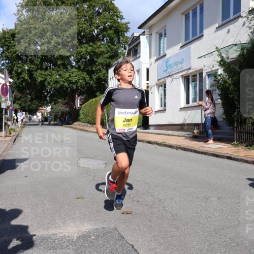 25.08.2024 - 20. Blankeneser Heldenlauf Strokosch-Dieckow http://msf.ph/oto/6863772 25.08.2024 10:24:43 Ziel 6050, 6114, 6227, 6240, 6264, 6447, 6448, 6475 meine-sportfotos.de