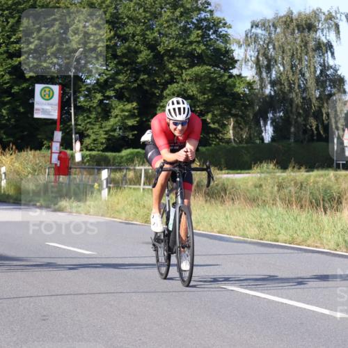 25.08.2024 - Elbe Triathlon Hamburg Fuchs,  Jonas http://msf.ph/oto/6863883 25.08.2024 09:21:10 Radfahren 79, 39, 81, 300 meine-sportfotos.de