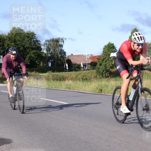 25.08.2024 - Elbe Triathlon Hamburg Fuchs,  Jonas http://msf.ph/oto/6863898 25.08.2024 09:21:11 Radfahren 39, 81, 300 meine-sportfotos.de