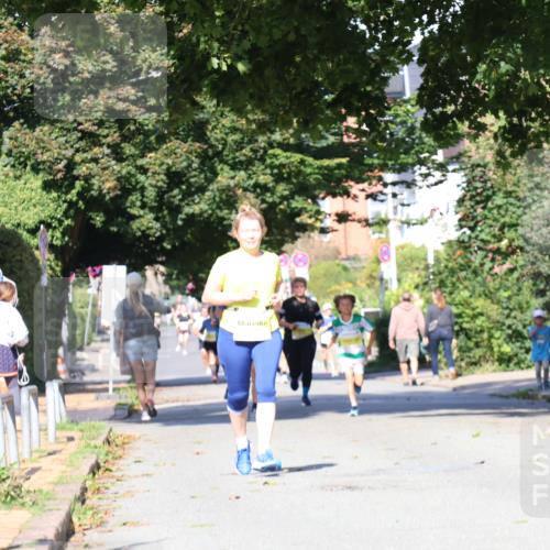 25.08.2024 - 20. Blankeneser Heldenlauf Strokosch-Dieckow http://msf.ph/oto/6863974 25.08.2024 10:25:01 Ziel 6006, 6094, 6455, 6456, 6496 meine-sportfotos.de
