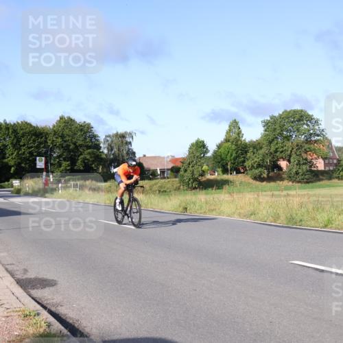 25.08.2024 - Elbe Triathlon Hamburg Fuchs,  Jonas http://msf.ph/oto/6863984 25.08.2024 09:21:24 Radfahren 246, 298, 311 meine-sportfotos.de
