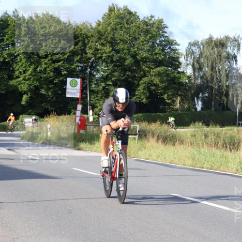 25.08.2024 - Elbe Triathlon Hamburg Fuchs,  Jonas http://msf.ph/oto/6864087 25.08.2024 09:21:38 Radfahren 188, 197, 204, 42, 46, 92 meine-sportfotos.de