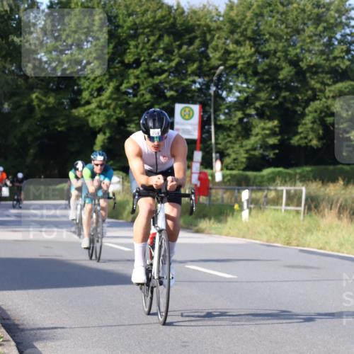 25.08.2024 - Elbe Triathlon Hamburg Fuchs,  Jonas http://msf.ph/oto/6864095 25.08.2024 09:21:40 Radfahren 197, 204, 42, 46, 92, 294, 34 meine-sportfotos.de
