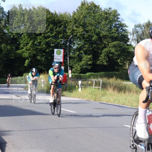 25.08.2024 - Elbe Triathlon Hamburg Fuchs,  Jonas http://msf.ph/oto/6864102 25.08.2024 09:21:40 Radfahren 197, 204, 42, 46, 92, 294, 34 meine-sportfotos.de