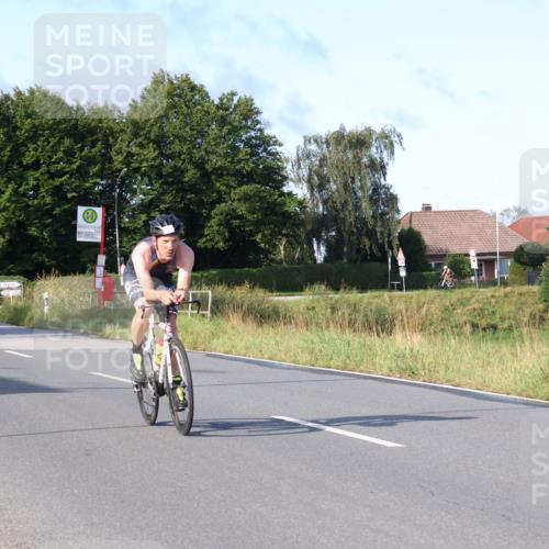 25.08.2024 - Elbe Triathlon Hamburg Fuchs,  Jonas http://msf.ph/oto/6864130 25.08.2024 09:21:42 Radfahren 197, 204, 42, 46, 92, 294, 34, 280, 190 meine-sportfotos.de
