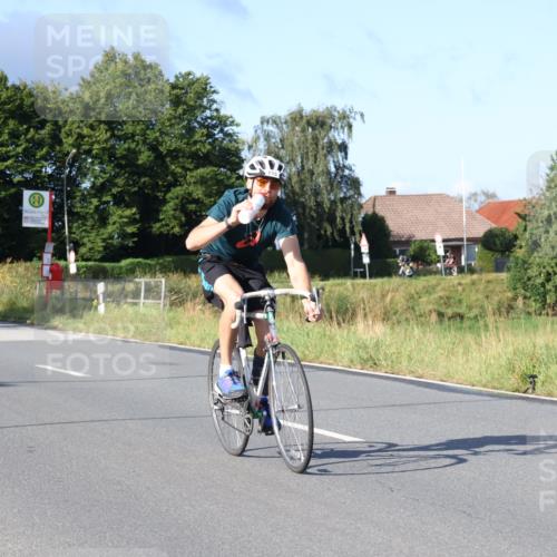 25.08.2024 - Elbe Triathlon Hamburg Fuchs,  Jonas http://msf.ph/oto/6864334 25.08.2024 09:22:04 Radfahren 308, 213, 275 meine-sportfotos.de