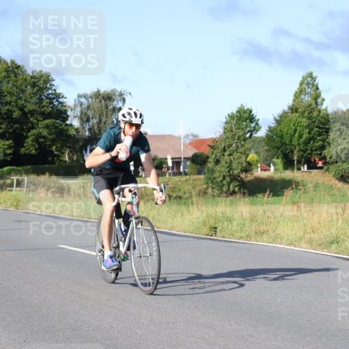 25.08.2024 - Elbe Triathlon Hamburg Fuchs,  Jonas http://msf.ph/oto/6864337 25.08.2024 09:22:05 Radfahren 213, 275 meine-sportfotos.de