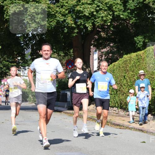 25.08.2024 - 20. Blankeneser Heldenlauf Strokosch-Dieckow http://msf.ph/oto/6864338 25.08.2024 10:25:29 Ziel 6312, 6505, 6517, 6522 meine-sportfotos.de