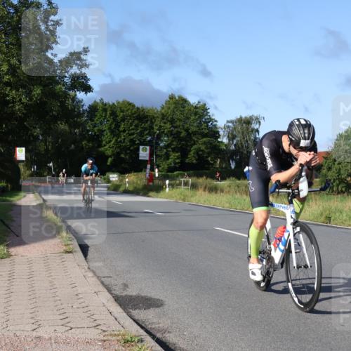 25.08.2024 - Elbe Triathlon Hamburg Fuchs,  Jonas http://msf.ph/oto/6864393 25.08.2024 09:22:17 Radfahren 184, 37, 169, 179, 62, 440 meine-sportfotos.de