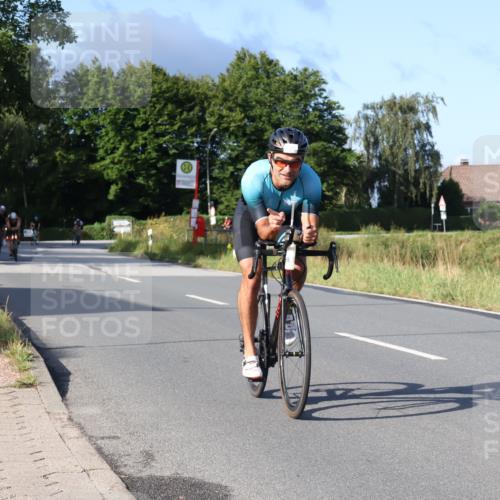 25.08.2024 - Elbe Triathlon Hamburg Fuchs,  Jonas http://msf.ph/oto/6864401 25.08.2024 09:22:18 Radfahren 184, 37, 169, 179, 62, 440 meine-sportfotos.de